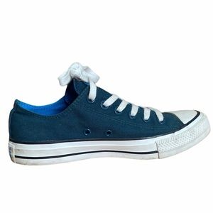 Converse Women’s low top sneakers